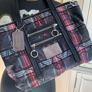 Coach tartan plaid poppy tote hardly used smoke free home